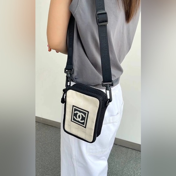 CHANEL Coco Mark Sport Line Mini Logo Bag White Black - Picture 15 of 15